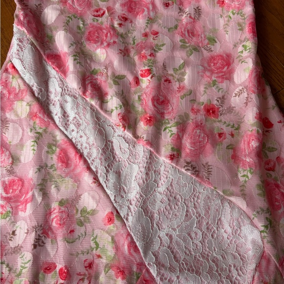 Floral Bodycon Dress - Picture 3 of 4